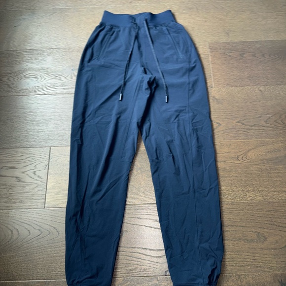 Lululemon Athletica Navy Sweatpants - Picture 1 of 2